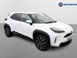 White Used 2022 Toyota Yaris Hybrid Design Estate | £17,899 (Super price)