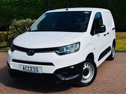 White Used 2022 Toyota Proace Active Van | £8,995 (Fair price)