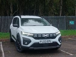 White Used 2023 Dacia Jogger Extreme MPV | £15,998 (Fair price)