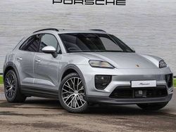 Silver Used 2025 Porsche Macan SUV | £67,899 (Fair price)