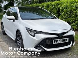 White Used 2020 Toyota Corolla Design Hatchback | £16,350 (Fair price)