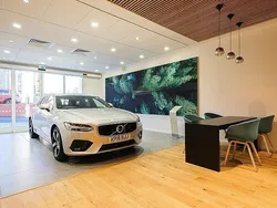 Used 2018 Volvo XC60 R-Design SUV | £19,550 (Fair price)