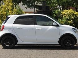 White Used 2016 Smart ForFour Hatchback | £7,790 (Good price)