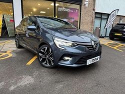 Grey Used 2022 Renault Clio V SE Hatchback | £15,295 (Fair price)