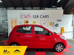Red Used 2013 Hyundai i10 Classic Hatchback | £3,490 (Fair price)