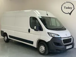 White Used 2023 Peugeot Boxer Premium Van | £18,450 (Good price)