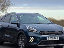 Blue Used 2021 Kia Niro SUV | £17,599 (Good price)