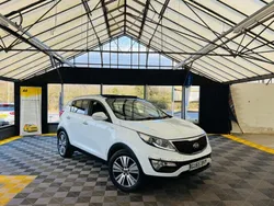 White Used 2015 Kia Sportage 2 SUV | £11,400 (Fair price)