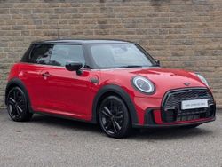 Red Used 2023 Mini Cooper Hatch Hatchback | £23,290 (Fair price)