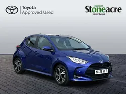 Blue Used 2025 Toyota Yaris Hybrid Design Hatchback | £20,250 (Fair price)