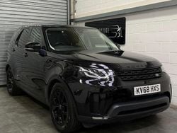 Black Used 2019 Land Rover Discovery 5 SE SUV | £20,489 (Super price)