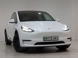White Used 2022 Tesla Model Y Long Range AWD SUV | £27,998 (Fair price)