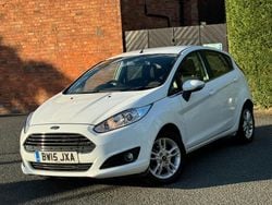 White Used 2015 Ford Fiesta Zetec Hatchback | £5,450 (Good price)