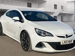 White Used 2015 Vauxhall Astra GTC S Coupe | £9,495 (Fair price)