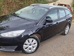 Black Used 2015 Ford Focus Style Estate | £4,490 (Fair price)