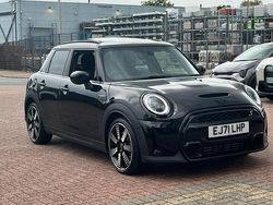 Black Used 2021 Mini Cooper S Exclusive Hatchback | £23,063 (Fair price)