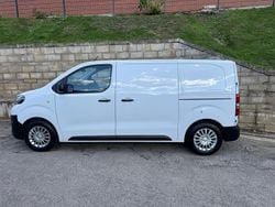 White Used 2024 Toyota Proace Van | £13,995