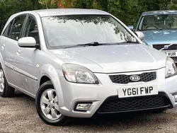 Silver Used 2011 Kia Rio 2 Hatchback | £2,499 (Fair price)