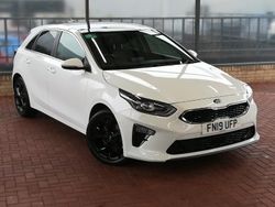 White Used 2019 Kia Ceed First Edition Hatchback | £11,998 (Fair price)