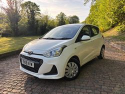 White Used 2018 Hyundai i10 SE Hatchback | £5,500 (Good price)