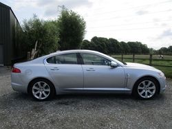Silver Used 2011 Jaguar XF Luxury Sedan | £5,295 (Fair price)