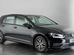 Black Used 2018 VW Golf VII SE Hatchback | £13,600 (Fair price)