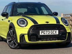 Zesty yellow Used 2024 Mini Cooper Hatch Hatchback | £21,990 (Fair price)