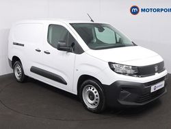 White New 2024 Vauxhall Combo MPV | £14,799 (Good price)