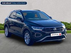 Black Used 2022 VW T-Roc Life SUV | £17,577 (Fair price)