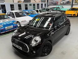 Black Used 2018 Mini Cooper Hatch Hatchback | £12,911 (Good price)