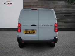 White New 2024 Peugeot Expert Van | £20,990 (Fair price)