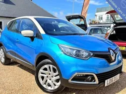 Blue Used 2016 Renault Captur Dynamique SUV | £6,495 (Fair price)