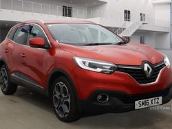 Red Used 2016 Renault Kadjar Dynamique SUV | £6,995 (Fair price)