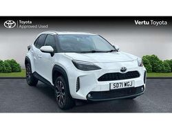 White Used 2021 Toyota Yaris Hybrid Design SUV | £18,134 (Fair price)