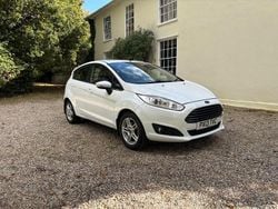 White Used 2013 Ford Fiesta Zetec Hatchback | £1,750 (Fair price)