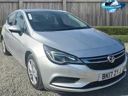 Silver Used 2017 Vauxhall Astra S Hatchback | £4,000 (Good price)