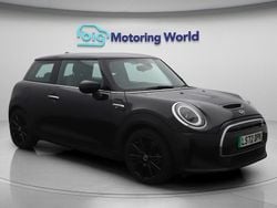 Black Used 2022 Mini Cooper SE Hatch Hatchback | £13,400 (Fair price)
