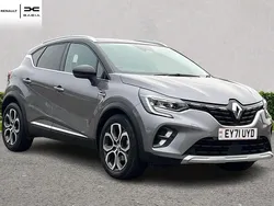 Oyster grey Used 2021 Renault Captur Version S SUV | £13,181 (Fair price)
