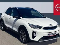 White Used 2019 Kia Stonic 4 SUV | £11,249 (Fair price)