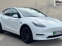 White Used 2022 Tesla Model Y Long Range AWD SUV | £26,490 (Fair price)