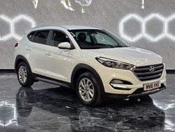White Used 2016 Hyundai Tucson Premium SUV | £8,295 (Fair price)