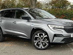 Grey Used 2023 Renault Austral Iconic Esprit Alpine SUV | £24,561 (Fair price)