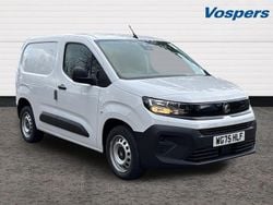 White New 2025 Vauxhall Combo Van | £15,995 (Good price)