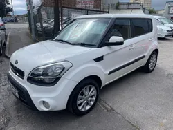 White Used 2012 Kia Soul 2 SUV | £3,495