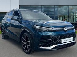 Nightshade blue Used 2025 VW Tiguan R-line SUV | £35,940 (Expensive)