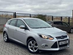 Silver Used 2014 Ford Focus Zetec Hatchback | £6,995 (Fair price)