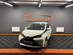 White Used 2015 Toyota Aygo x-press Hatchback | £8,495 (Fair price)