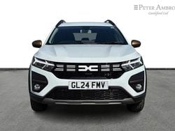 White Used 2024 Dacia Jogger Extreme MPV | £20,420 (Fair price)