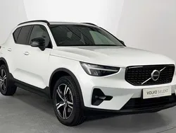 White Used 2023 Volvo XC40 Plus SUV | £29,490 (Fair price)