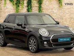 Black Used 2018 Mini Cooper Exclusive Hatchback | £17,844 (Fair price)